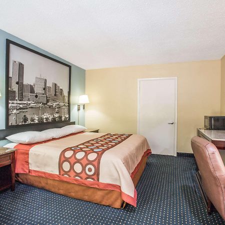 Готель Super 8 By Wyndham Camp Springs/Andrews Afb Dc Area Екстер'єр фото